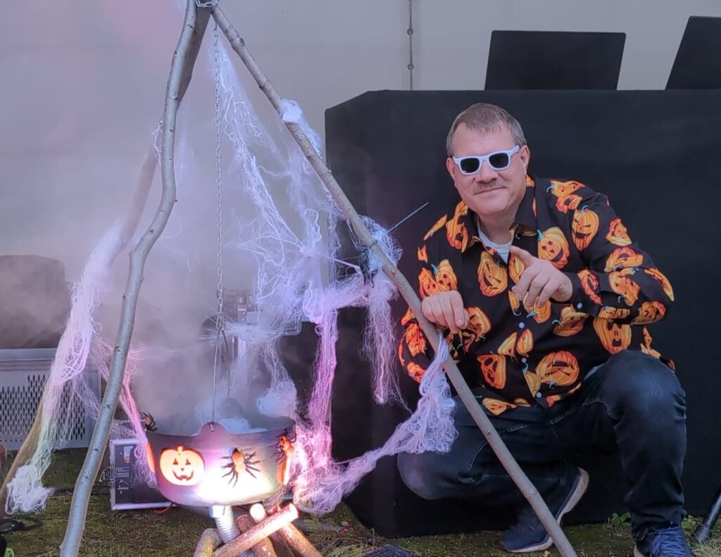 DJ Ralle Waldenburg, Halloween Waldenburg, Kinderdisko, meine Leistungen, mein Mix für dein Event, deine Party ist mein Auftrag
